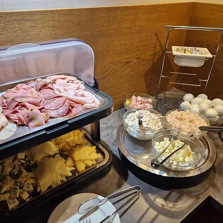 Family Maxim Hotel 3*