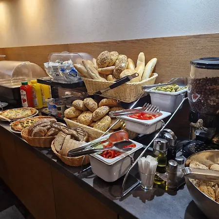 Szálloda Family Maxim Beroun