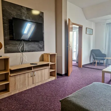 Family Maxim Hotell